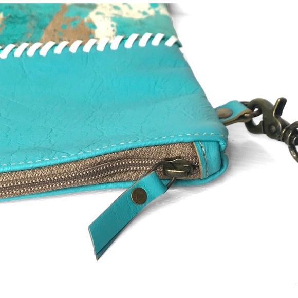 1 LEFT! Handmade Genuine Leather Metallic Foil Stitch Detail Clutch - Picture 5 of 5